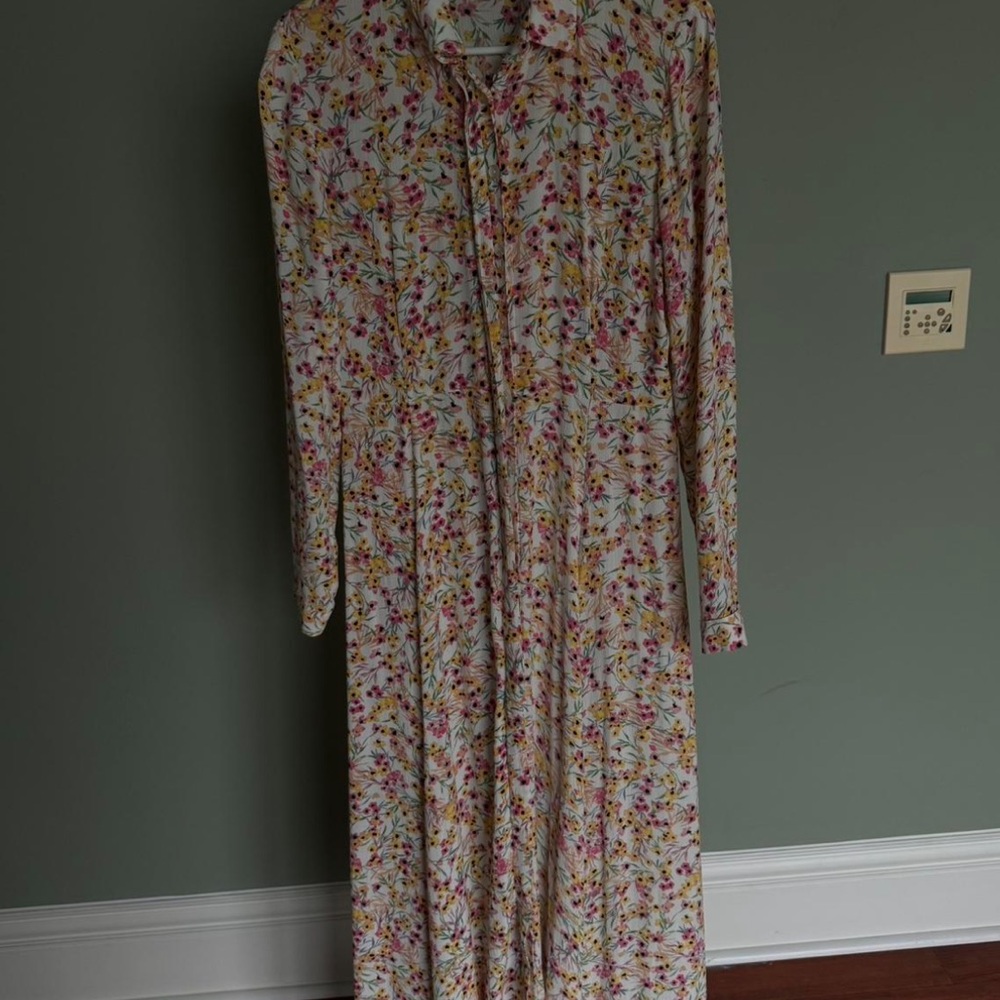 Floral Dress from Modansia. Size 6. #modest #hijabi
